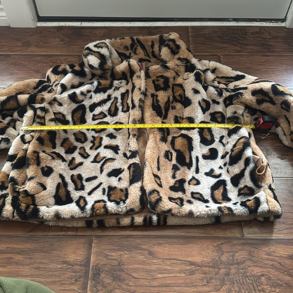 Leopard Print Faux Fur Jacket - Picture 6 of 10
